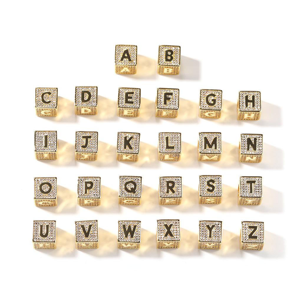 Collier Cube Initial