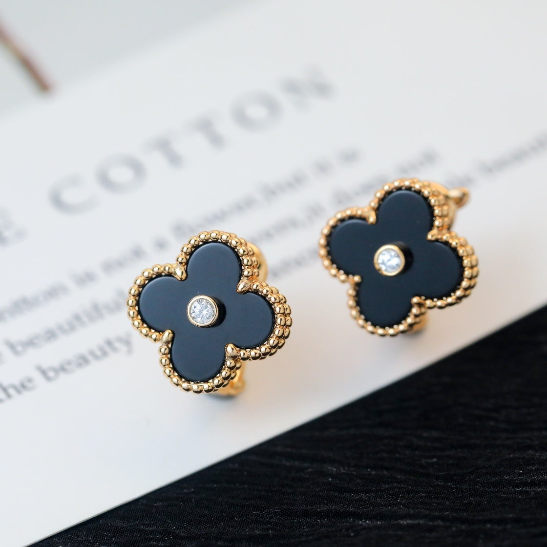 Black Solitaire Zircon Four-Leaf Clover Earrings