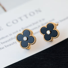 Black Solitaire Zircon Four-Leaf Clover Earrings