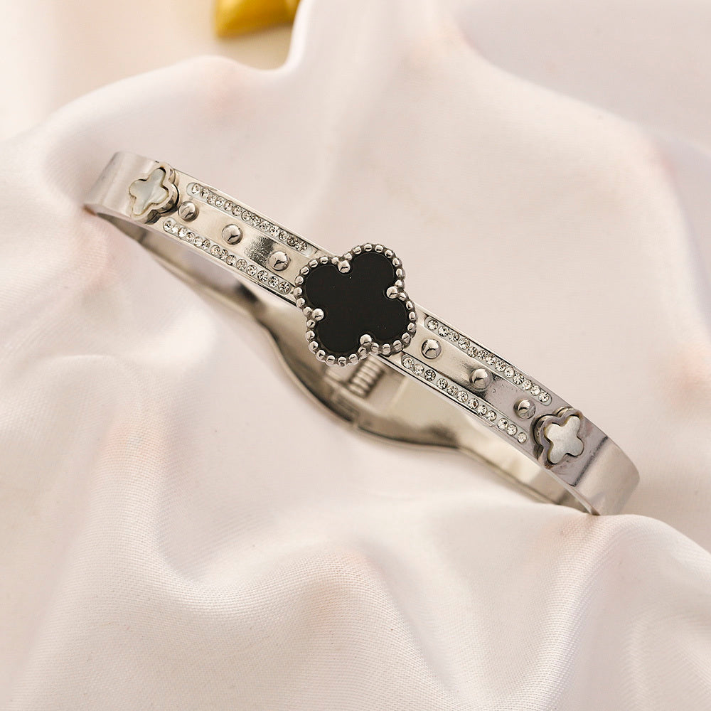 Clover Hinged Bangle
